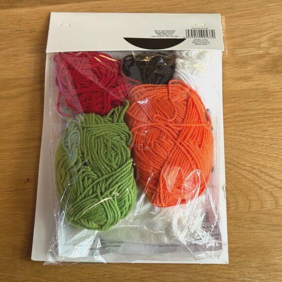 Bullseye's Playground™ 2ct Crochet Set Kit Amigurumi: Frog/Fox - Picture 4 of 13